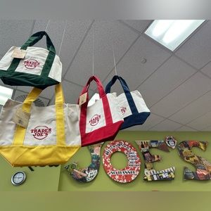 ❤️💛💚💙Trader Joe’s mini tote for sale! ❤️💛💚💙